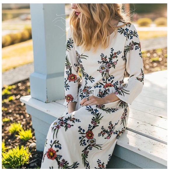 Dresses & Skirts - 🆕🌷Boho Floral Printed Dress